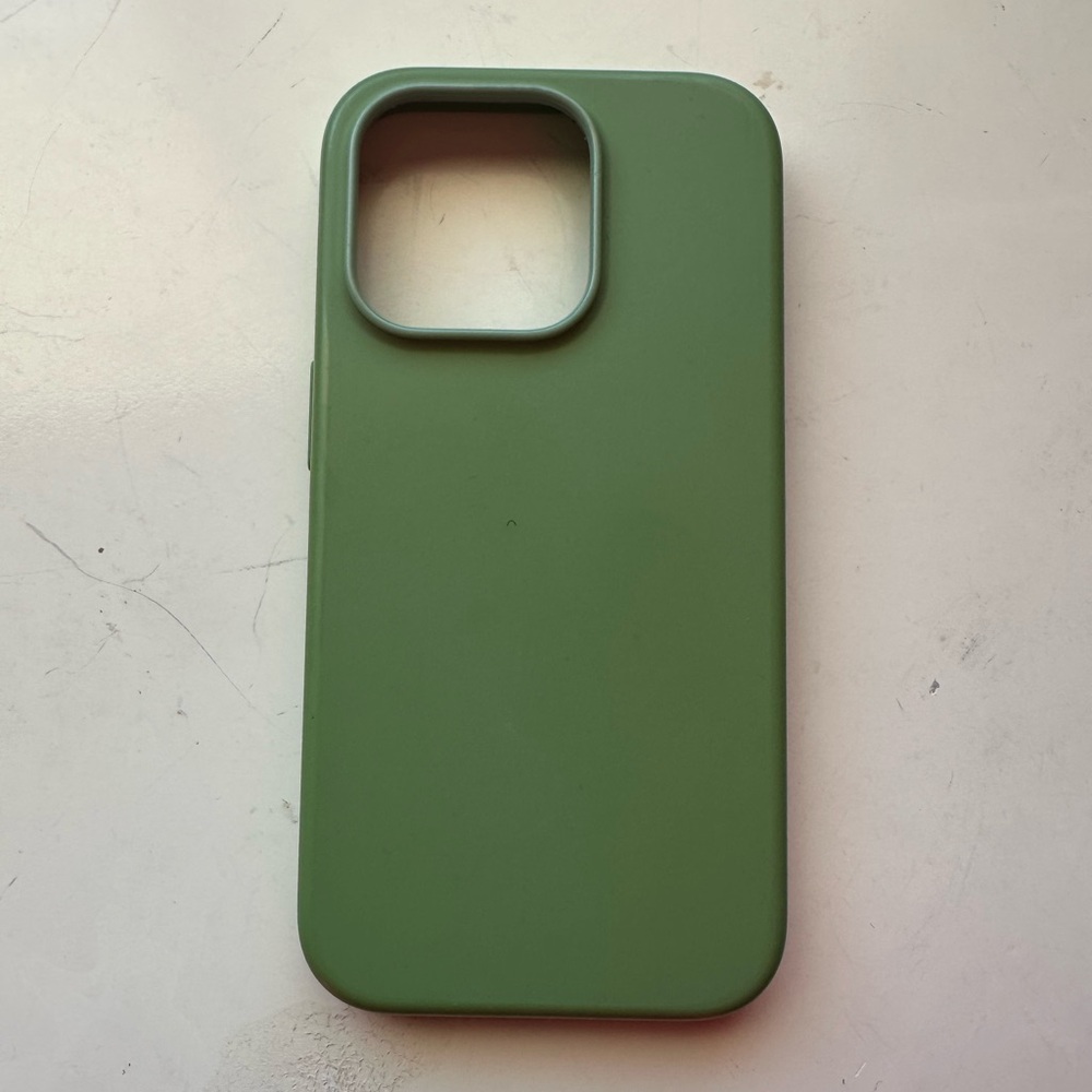 Green Silicone iPhone 14 Pro Case